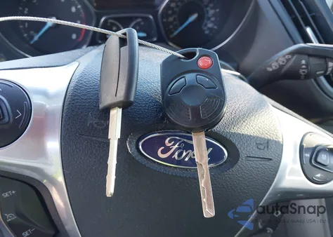 2013 Ford Escape Se from USA, damaged, VIN 1FMCU0G99DUA95402